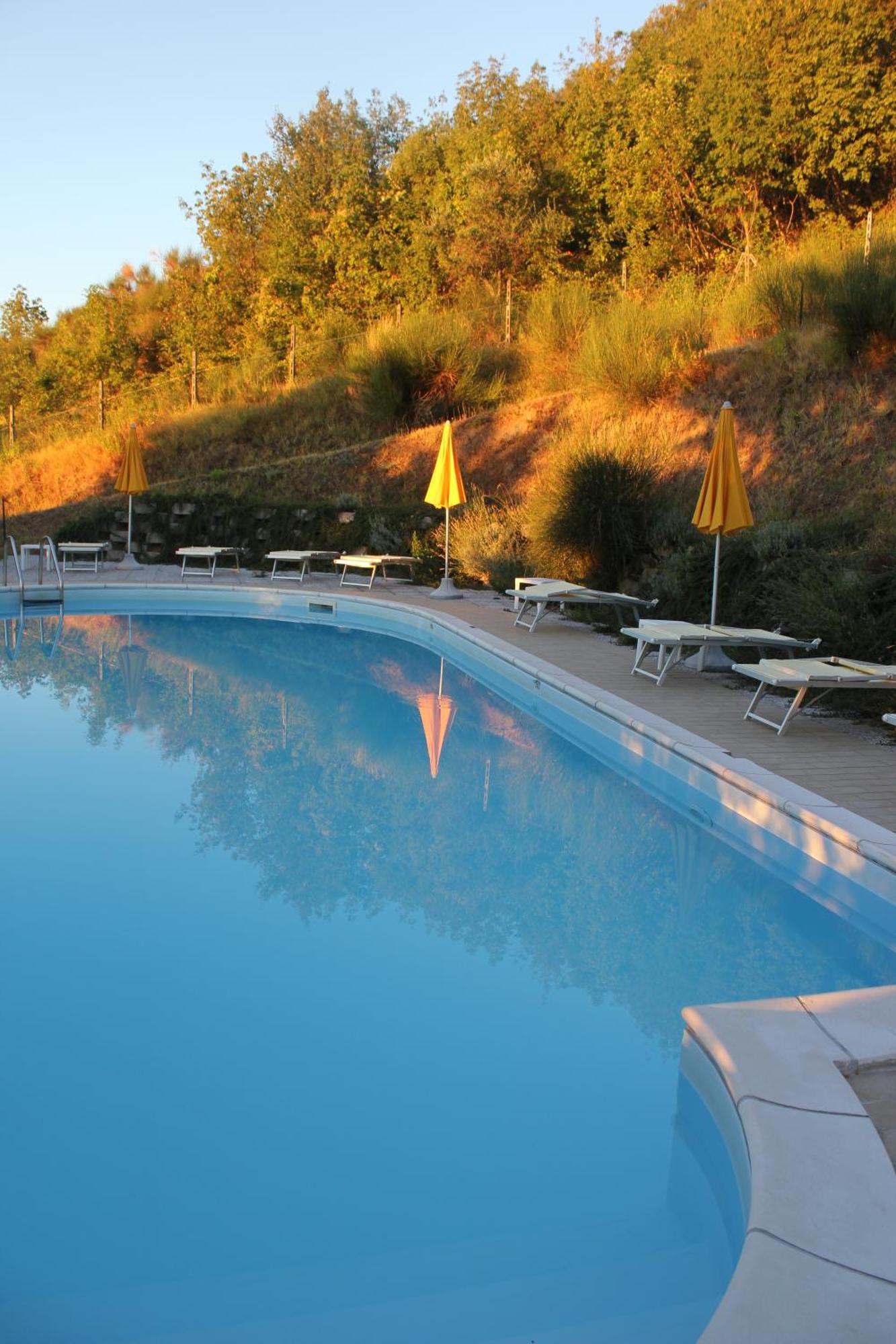 Agriturismo La Valle Del Vento Urbino Exterior foto