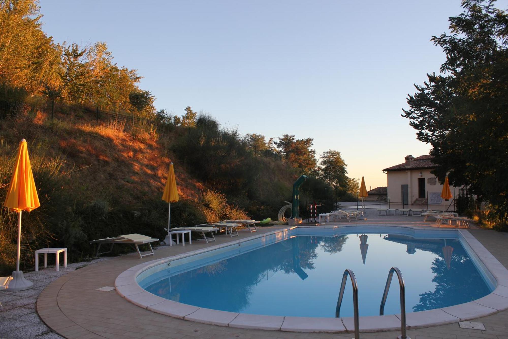 Agriturismo La Valle Del Vento Urbino Exterior foto